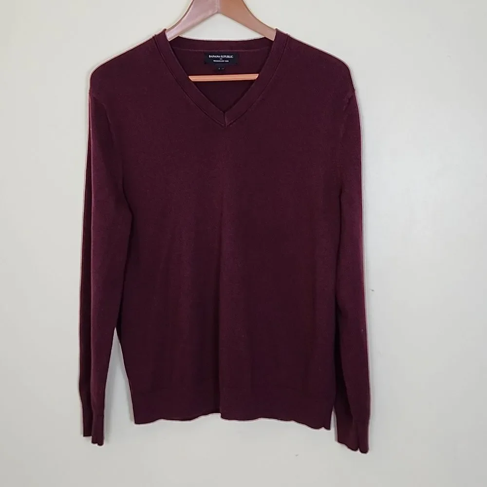 Banana Republic Premium Luxe Yarn Men's Maroon Lightweight, Pull Over Sweater